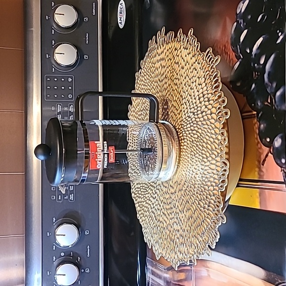 Bodum 8 cup French Press Bistro Coffee Maker - Picture 3 of 10